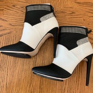 ****SOLD****Sexy Black & White Ankle Booties